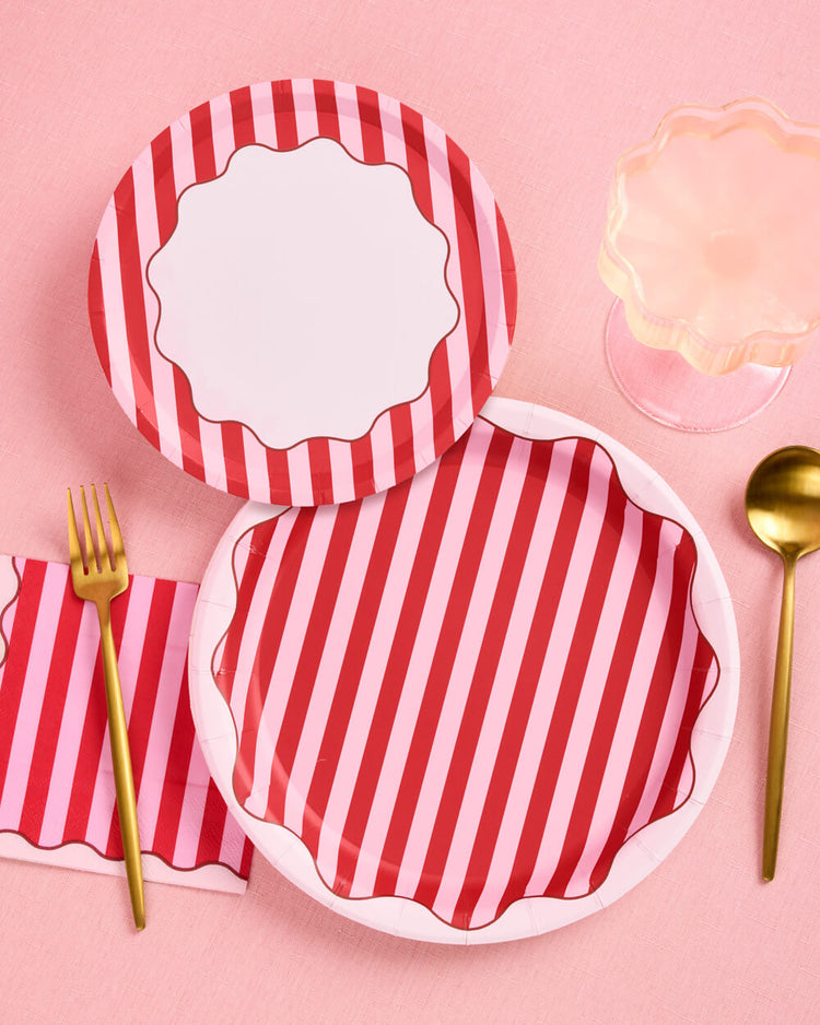Candy Stripe Plates Set - 32 Plates