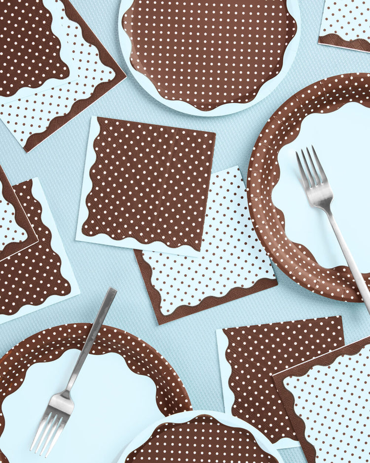 Beary Sweet Napkins - 24 polka dot paper napkins