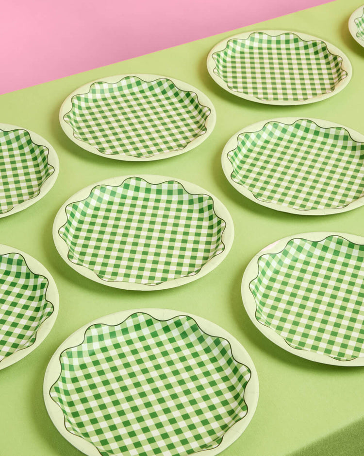 Country Club Plates - 9in Paper Plates