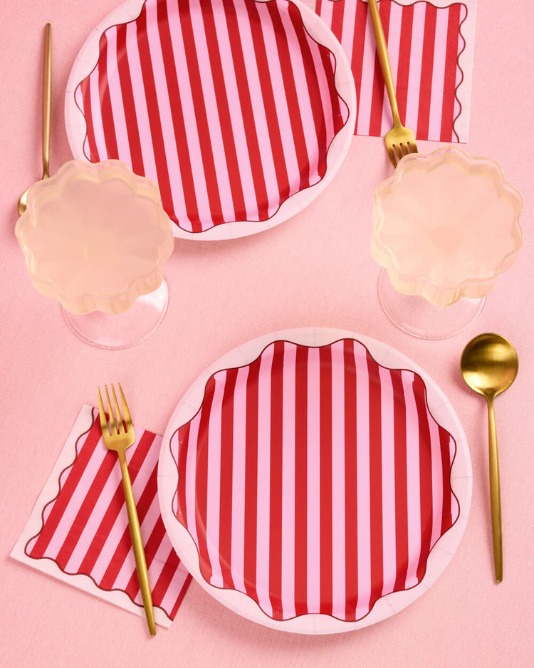 Candy Stripe Plates - 9in Paper Plates